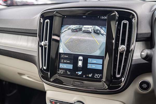 2021 Volvo XC40 T4 Inscription