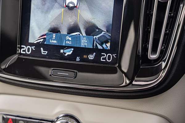 2021 Volvo XC40 T4 Inscription