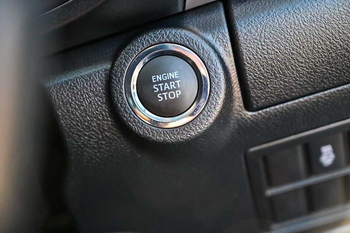 2016 Toyota Hilux SR5 GUN126R 4X4