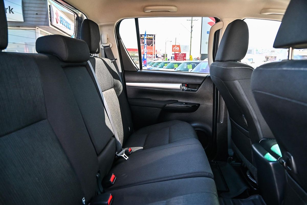 2016 Toyota Hilux SR5 GUN126R 4X4