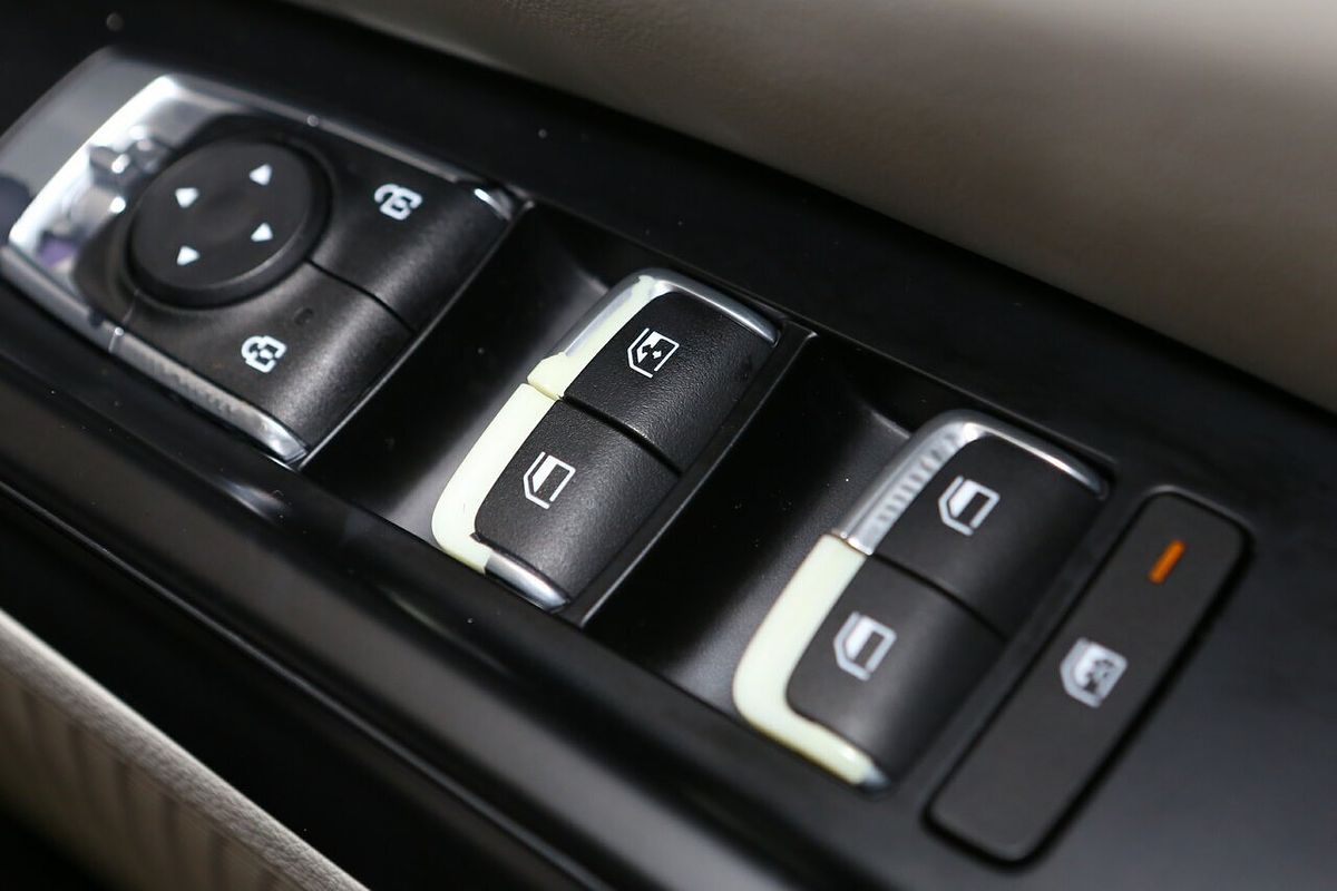 2023 Kia Carnival S KA4