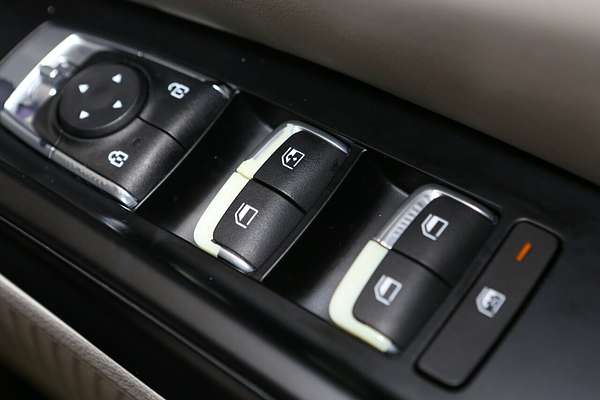 2023 Kia Carnival S KA4