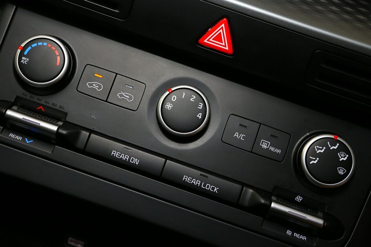 2023 Kia Carnival S KA4