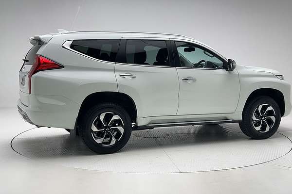 2024 Mitsubishi Pajero Sport GLS QG