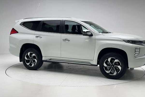 2024 Mitsubishi Pajero Sport GLS QG