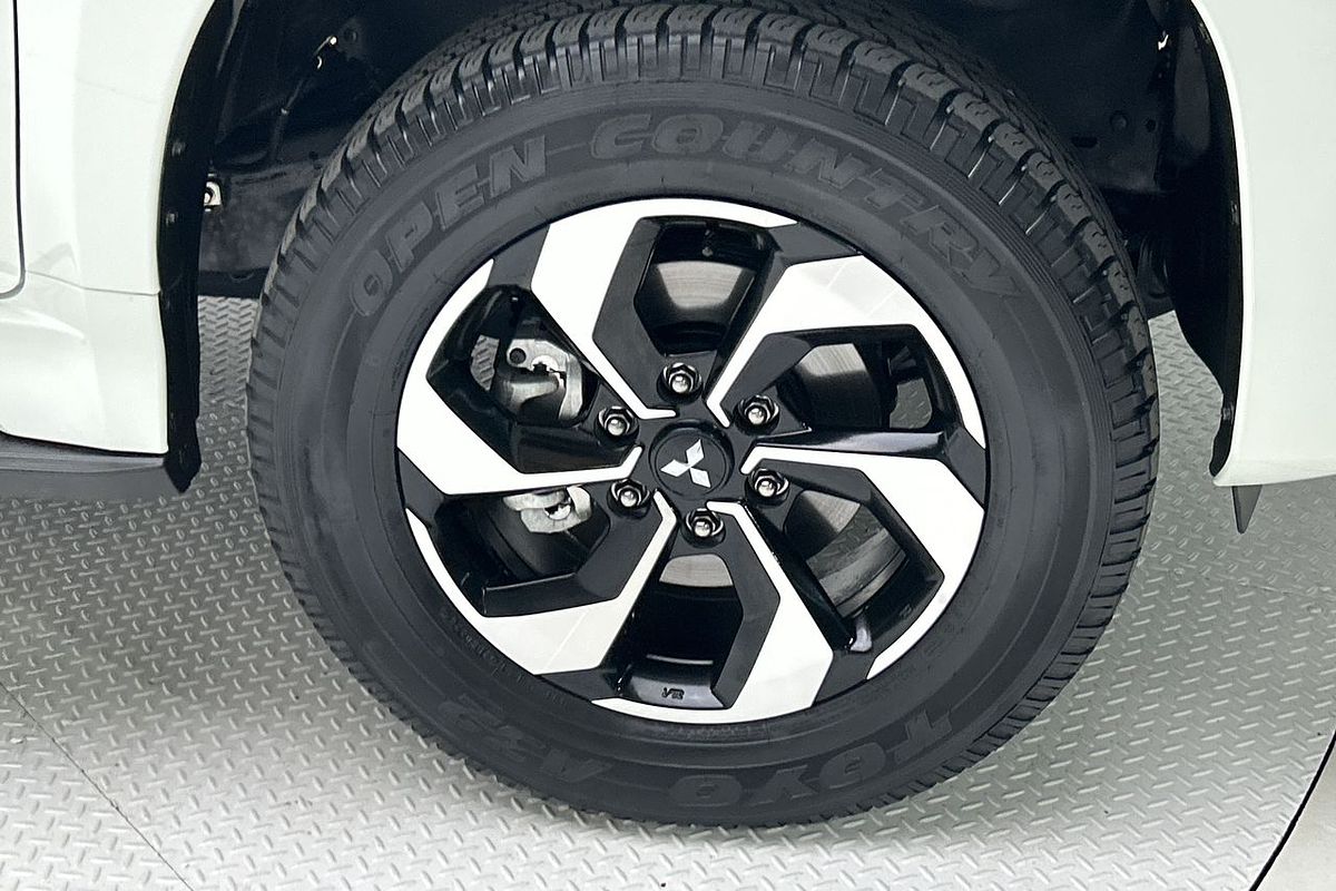 2024 Mitsubishi Pajero Sport GLS QG