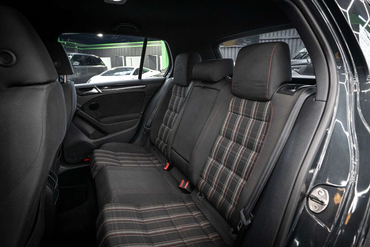 2010 Volkswagen Golf GTI VI