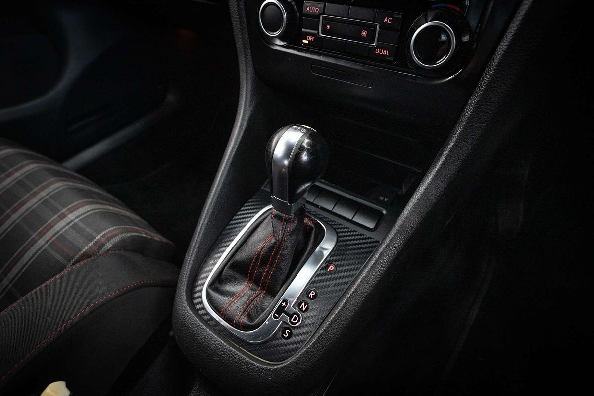 2010 Volkswagen Golf GTI VI