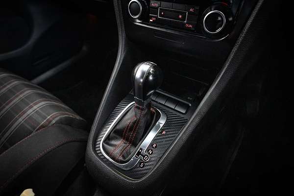 2010 Volkswagen Golf GTI VI