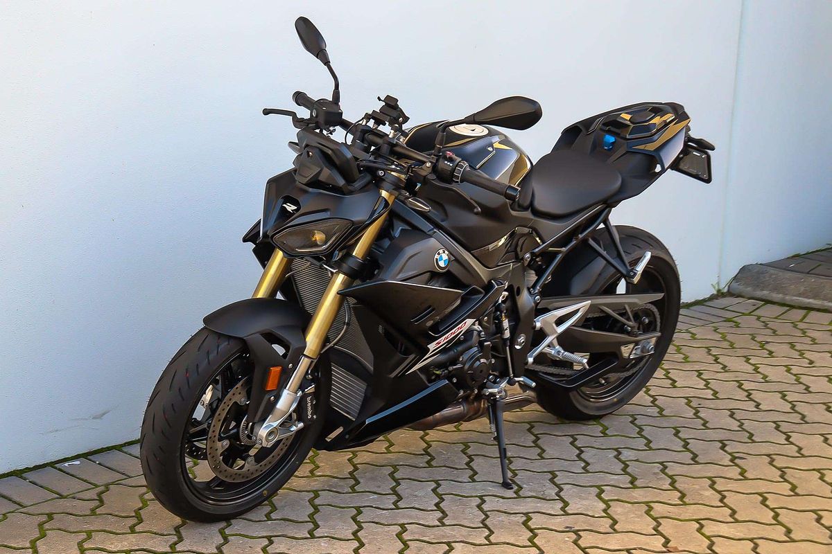 2025 BMW S 1000 R Sport S 1000