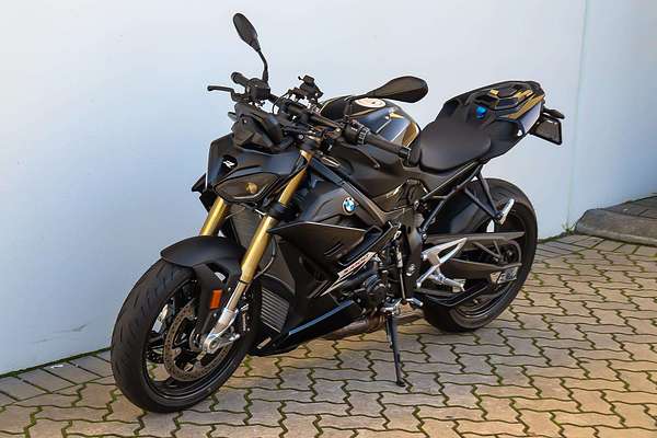 2025 BMW S 1000 R Sport S 1000