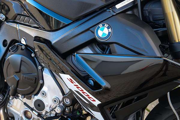 2025 BMW S 1000 R Sport S 1000