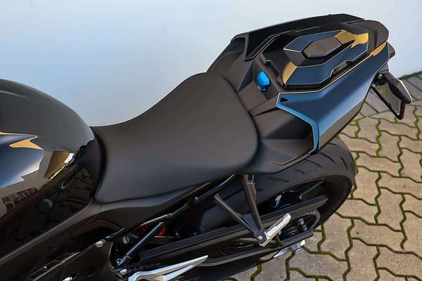 2025 BMW S 1000 R Sport S 1000