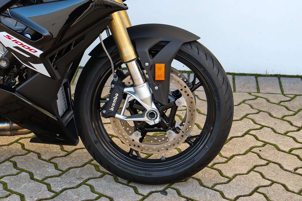2025 BMW S 1000 R Sport S 1000