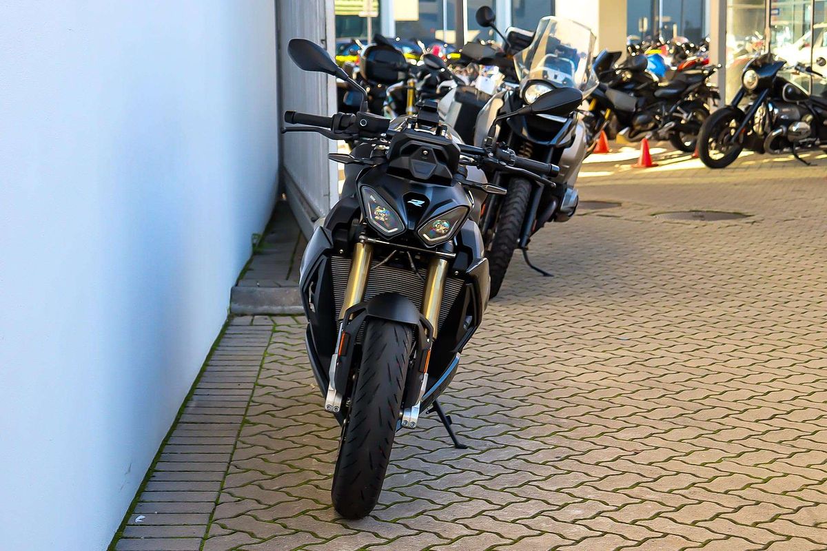2025 BMW S 1000 R Sport S 1000