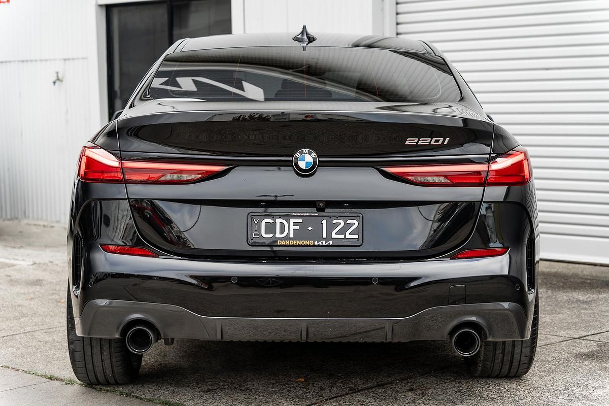 2022 BMW 2 Series 220i M Sport F44