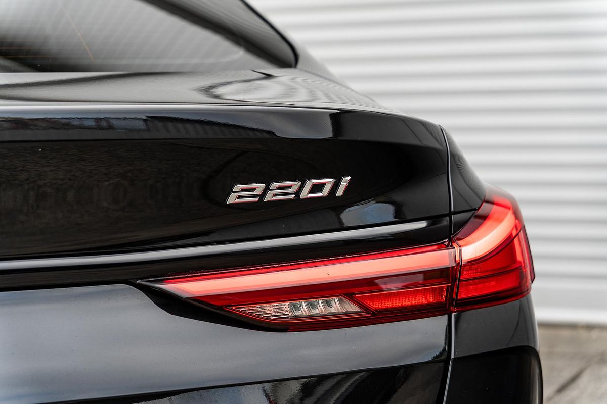 2022 BMW 2 Series 220i M Sport F44