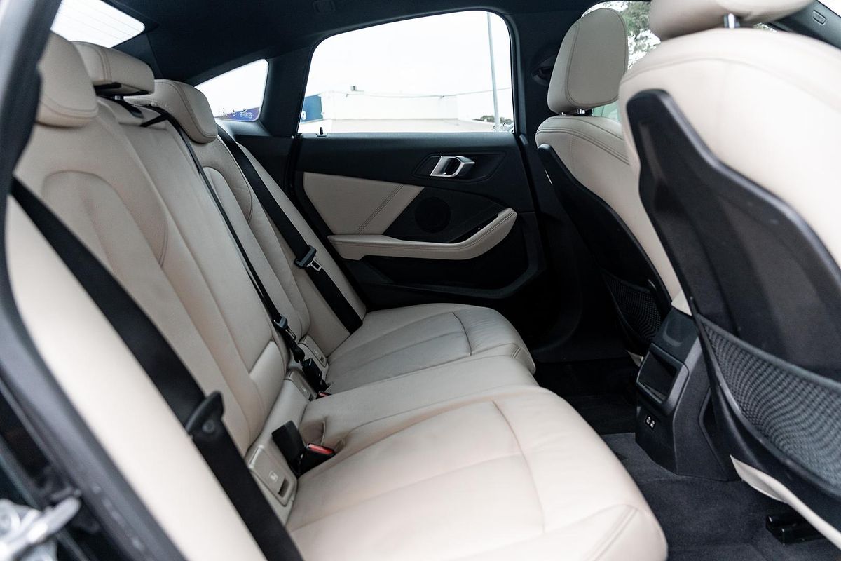 2022 BMW 2 Series 220i M Sport F44