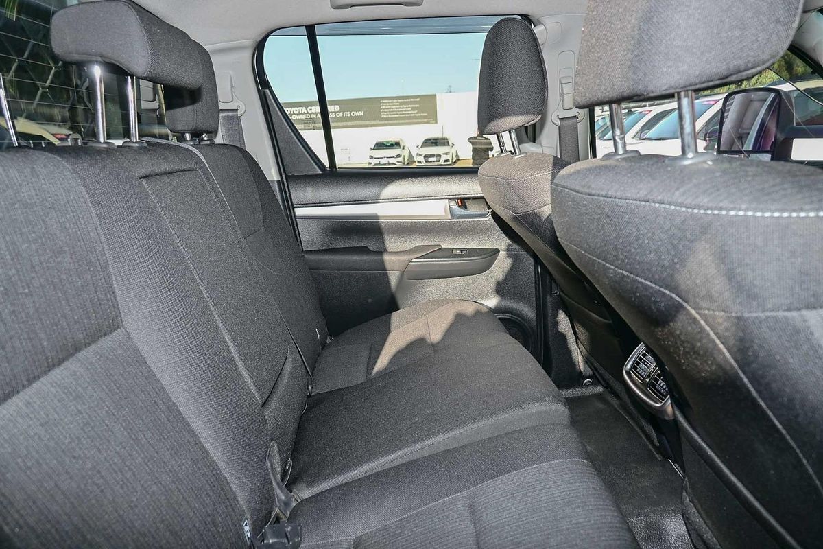 2021 Toyota Hilux SR5 GUN126R 4X4