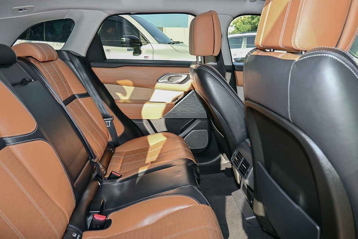 2019 Land Rover Range Rover Velar D240 SE L560