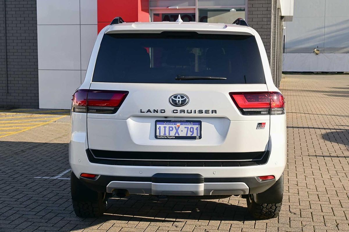 2024 Toyota Landcruiser GR Sport FJA300R