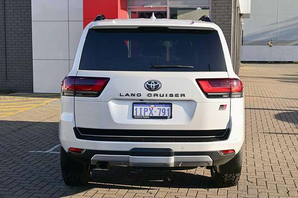 2024 Toyota Landcruiser GR Sport FJA300R