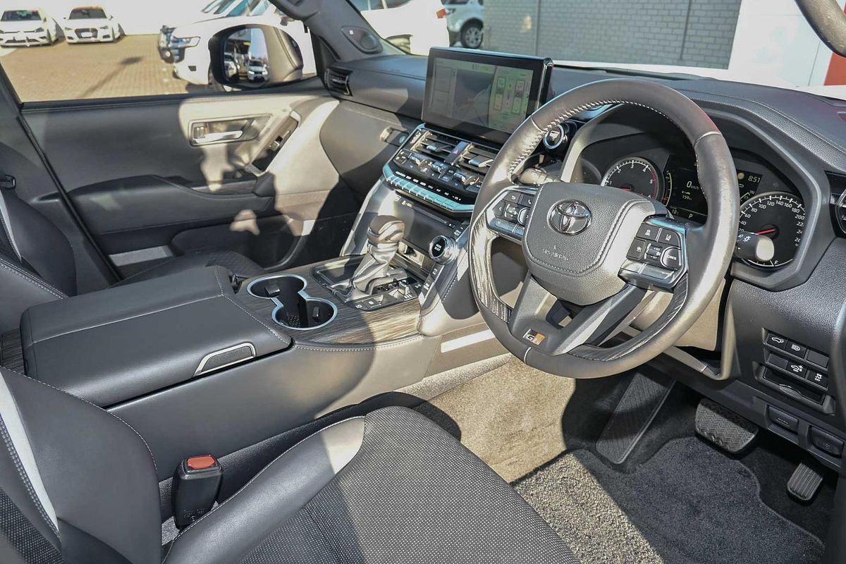 2024 Toyota Landcruiser GR Sport FJA300R