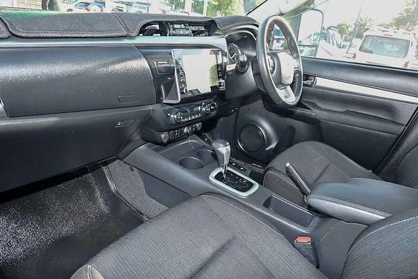 2021 Toyota Hilux SR5 GUN126R 4X4