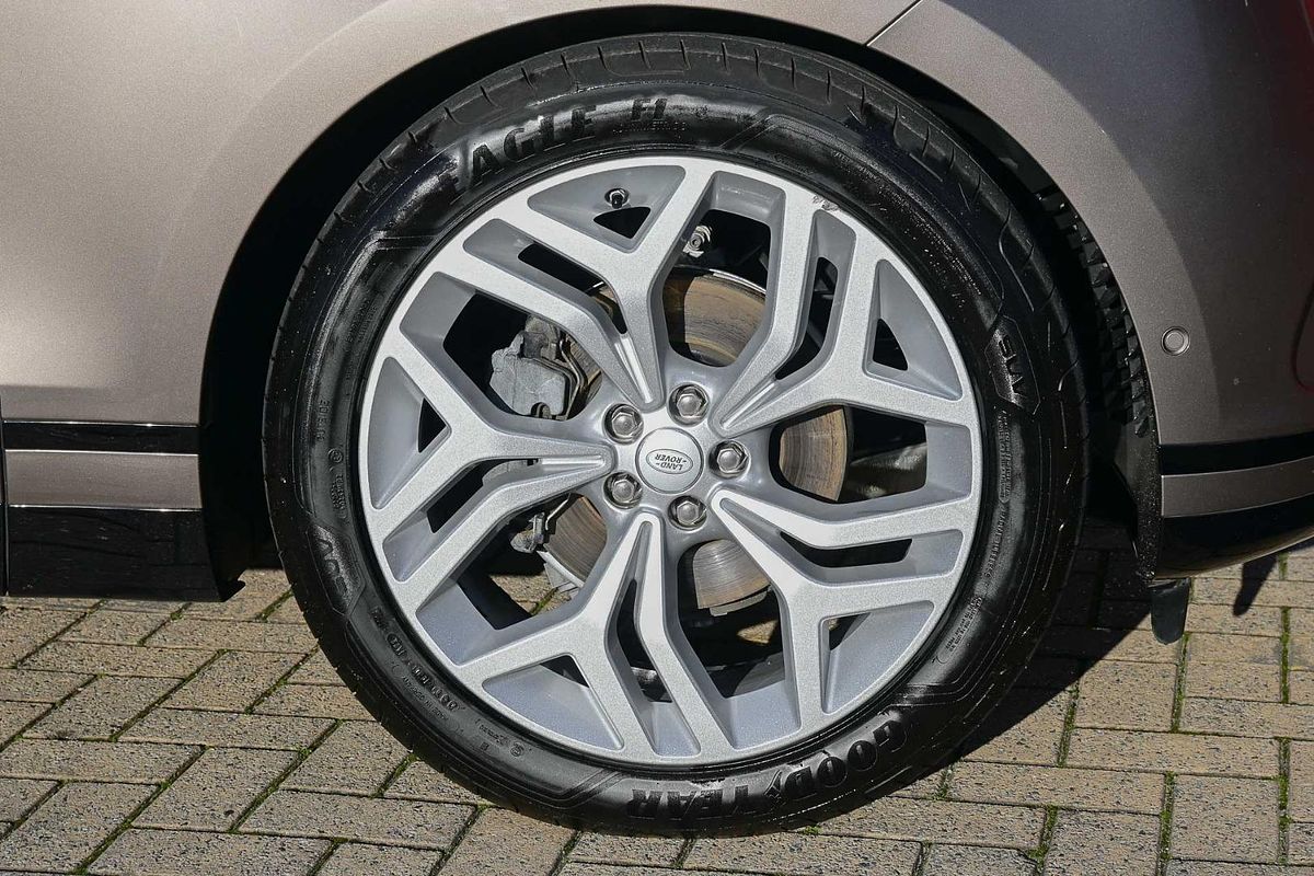 2019 Land Rover Range Rover Velar D240 SE L560