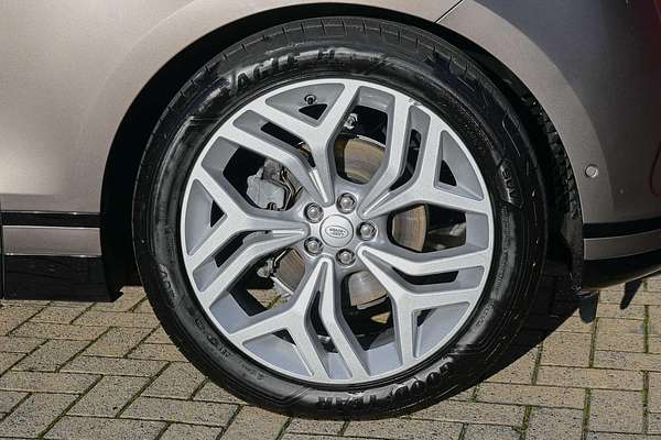 2019 Land Rover Range Rover Velar D240 SE L560