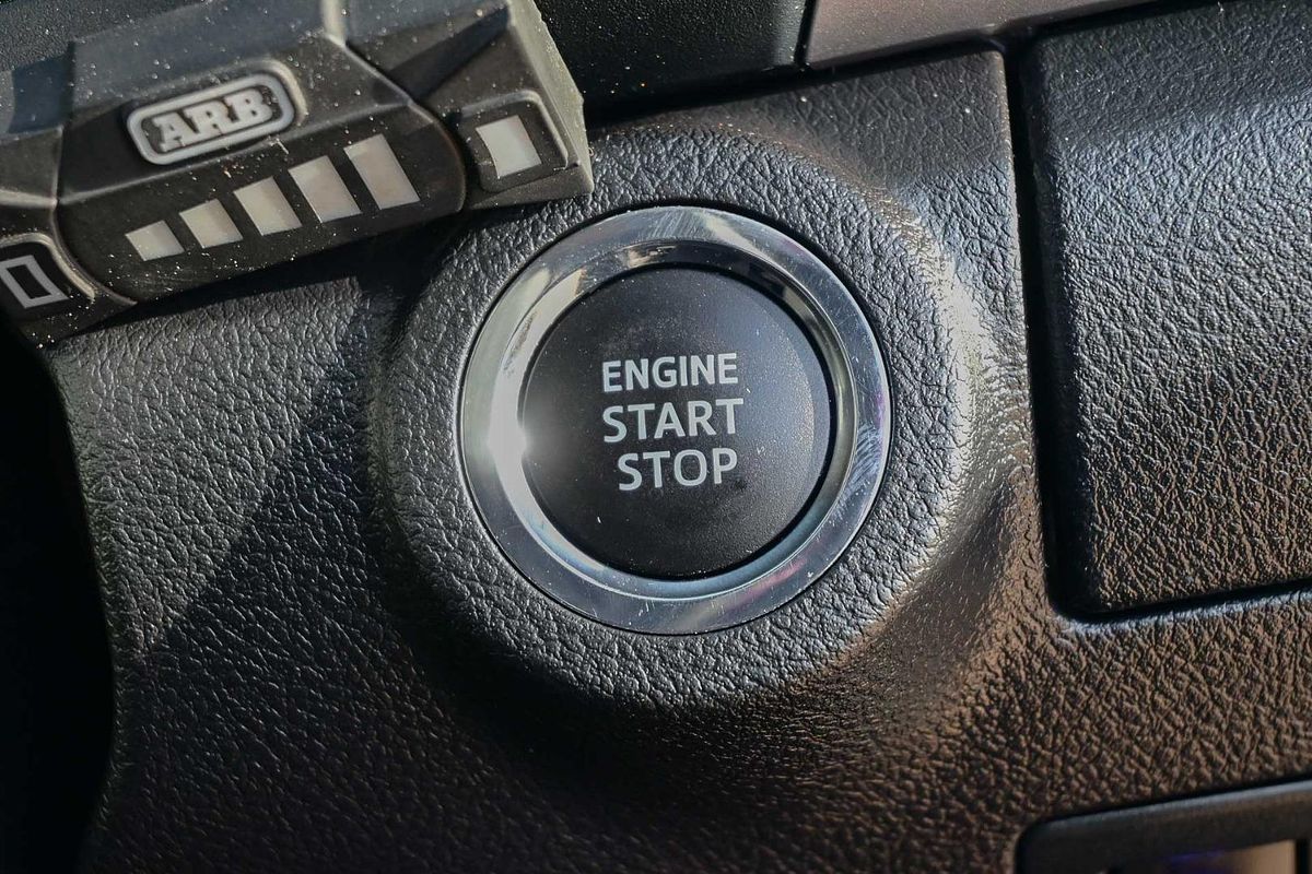 2021 Toyota Hilux SR5 GUN126R 4X4