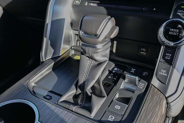 2024 Toyota Landcruiser GR Sport FJA300R
