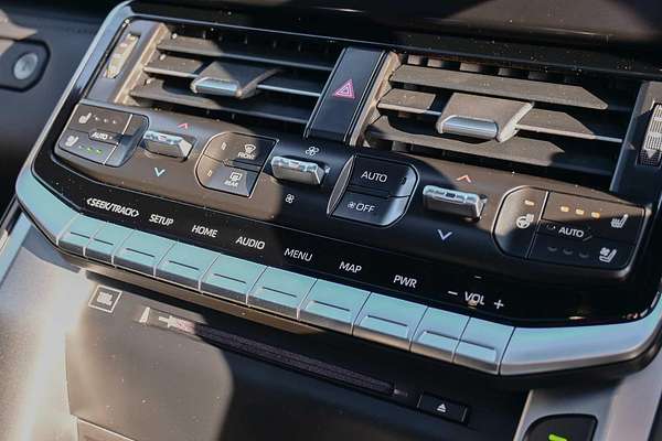 2024 Toyota Landcruiser GR Sport FJA300R