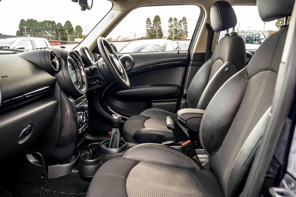 2015 MINI Countryman Cooper R60