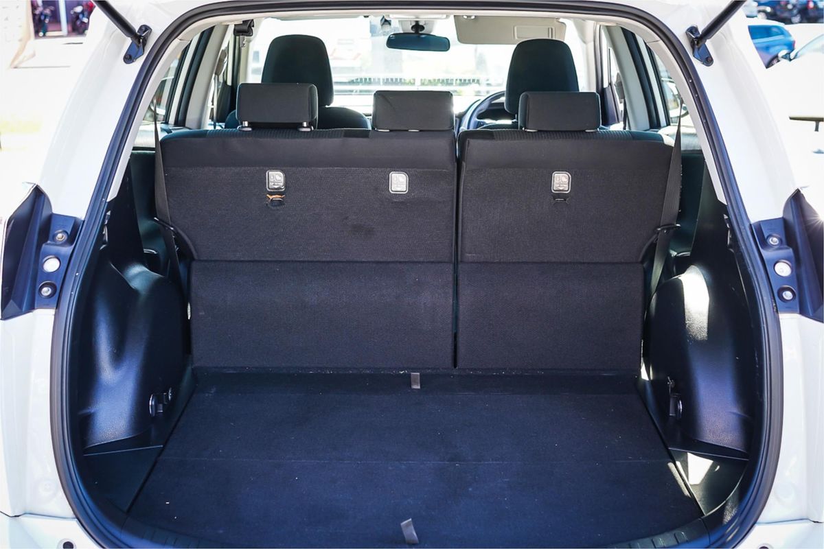2018 Toyota RAV4 GX ZSA42R