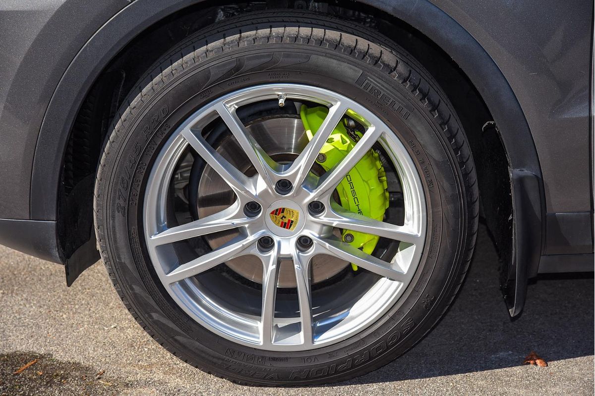 2019 Porsche Cayenne E-Hybrid 9YA