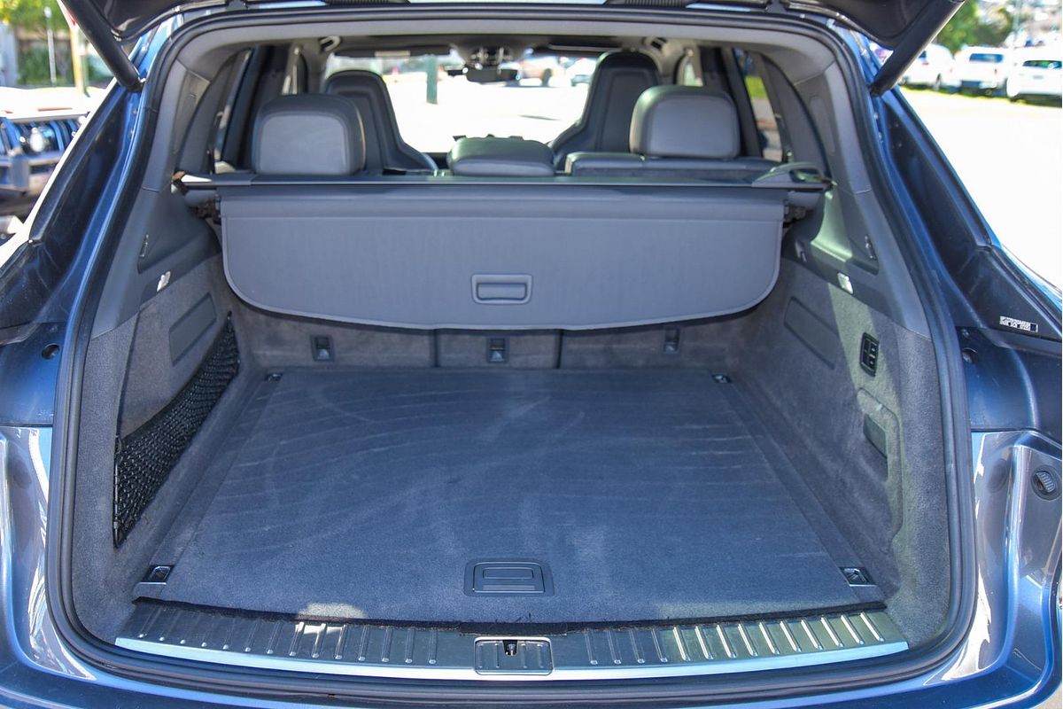2019 Porsche Cayenne E-Hybrid 9YA