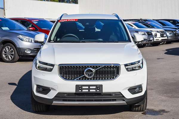 2021 Volvo XC40 T4 Momentum