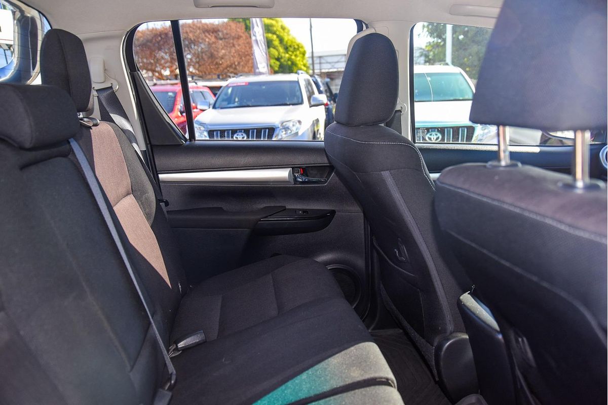 2017 Toyota Hilux SR5 GUN126R 4X4