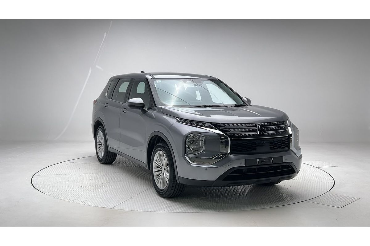 2023 Mitsubishi Outlander ES ZM