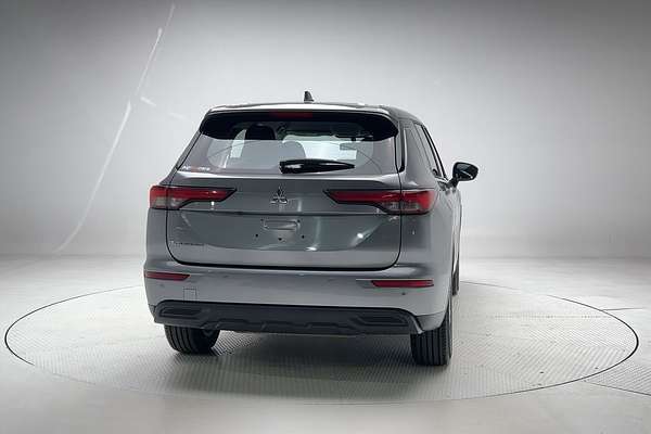 2023 Mitsubishi Outlander ES ZM