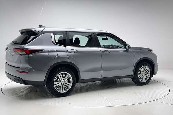 2023 Mitsubishi Outlander ES ZM