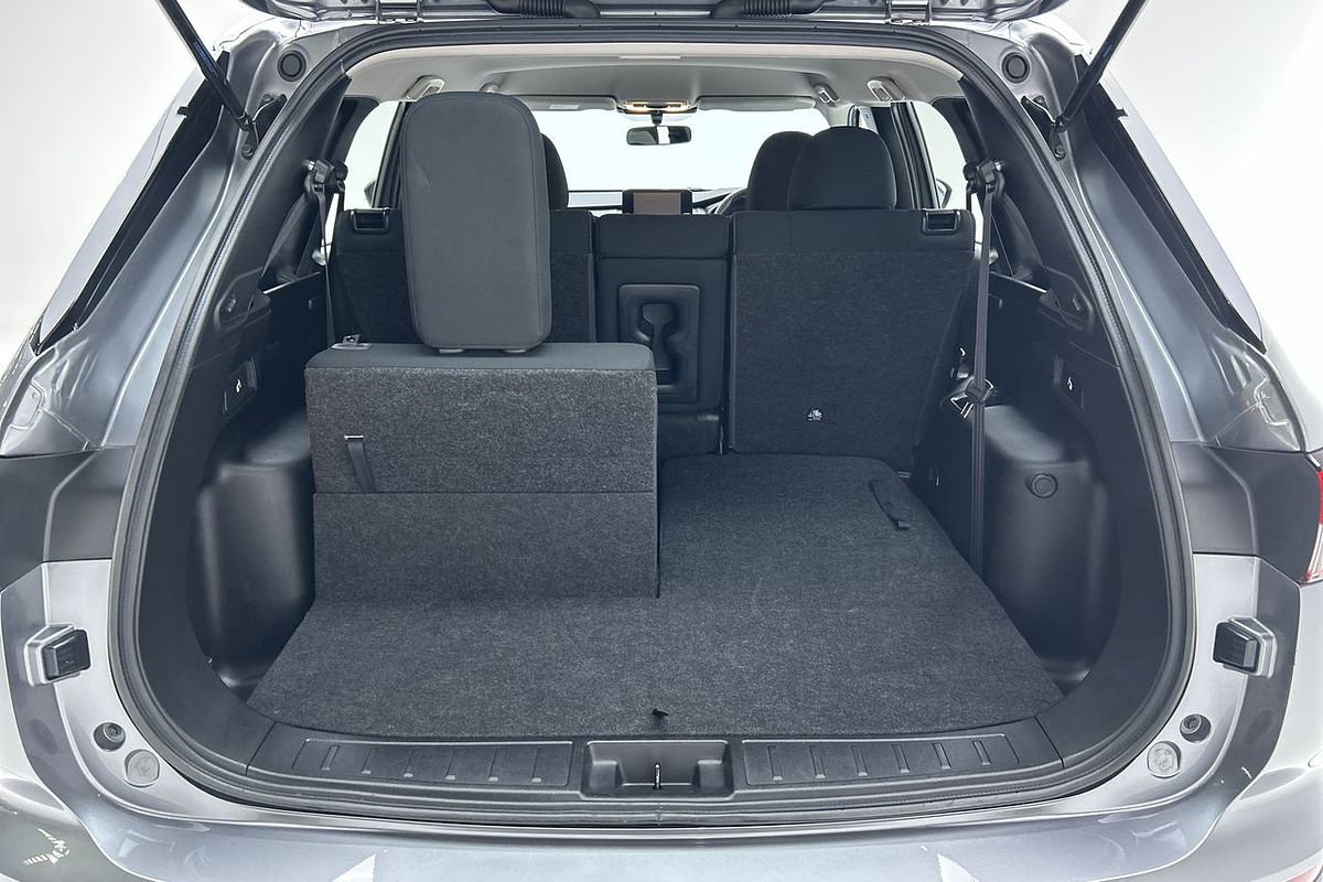 2023 Mitsubishi Outlander ES ZM