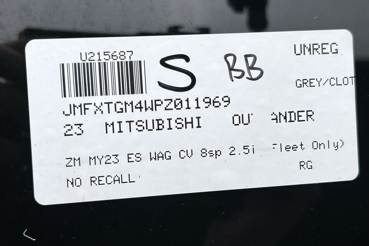2023 Mitsubishi Outlander ES ZM