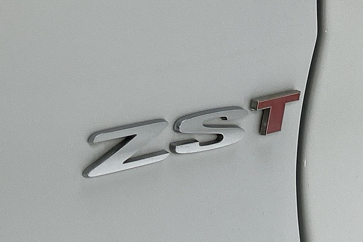 2021 MG ZST Essence