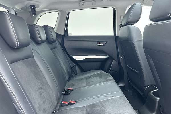 2016 Suzuki Vitara GLX LY