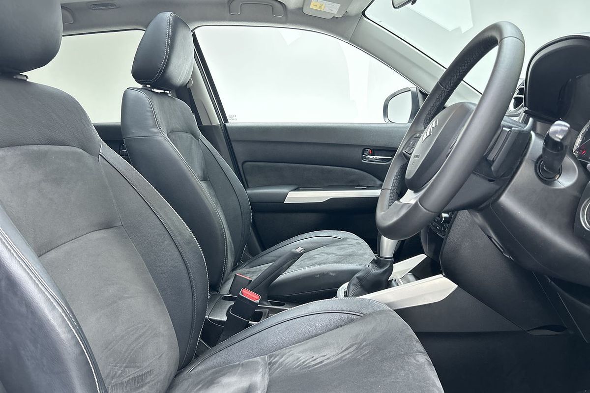 2016 Suzuki Vitara GLX LY