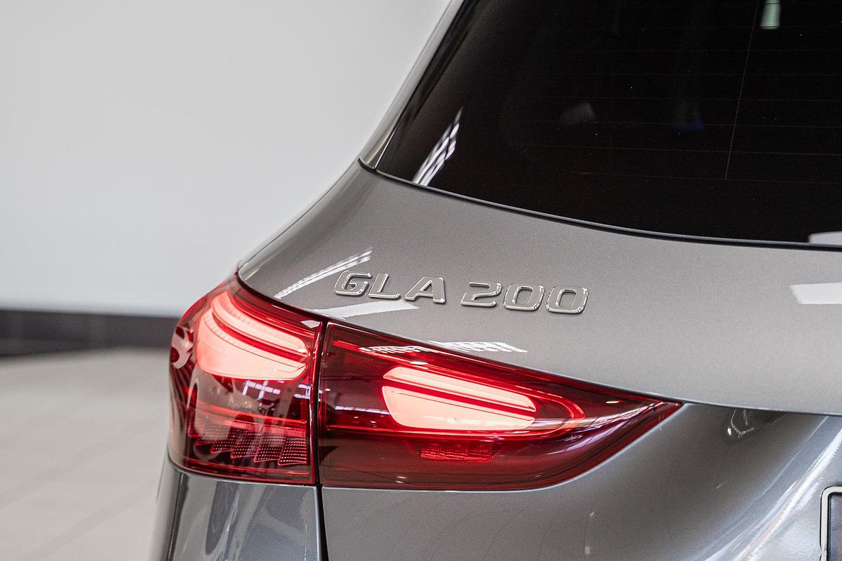 2025 Mercedes-Benz GLA-Class GLA200 H247