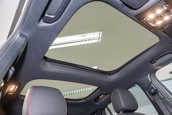 2025 Mercedes-Benz GLA-Class GLA200 H247