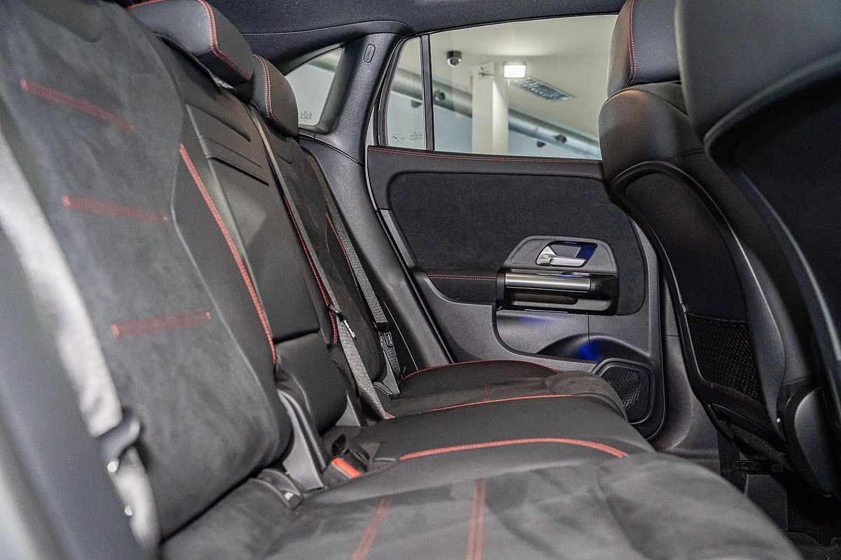 2025 Mercedes-Benz GLA-Class GLA200 H247